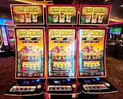 Pengguna mobile membaca parlay y95